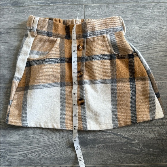 Pink and White Ruffle Tops with Brown Plaid Skirt Size 2T - Picture 11 of 12